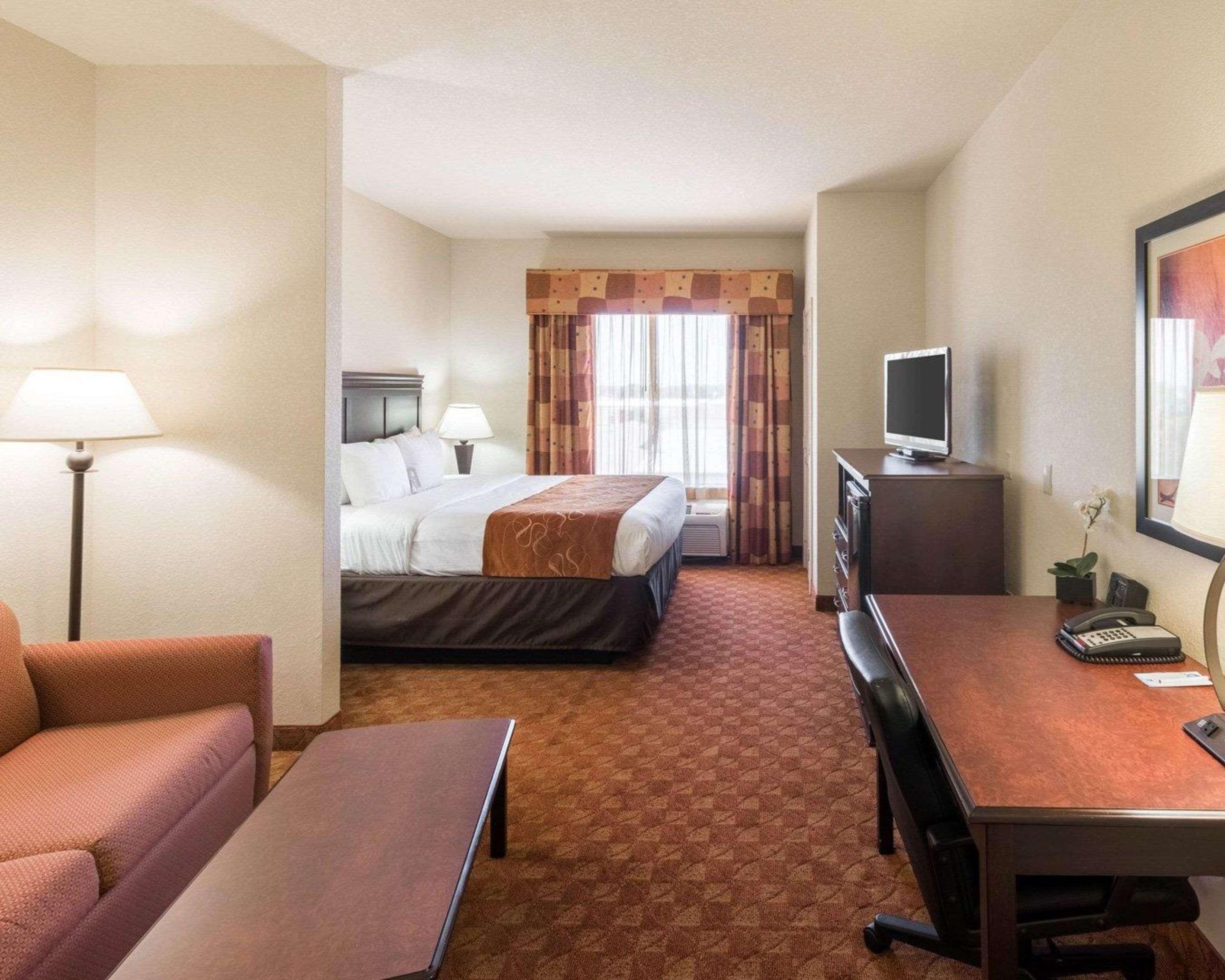 גרנברי Comfort Suites מראה חיצוני תמונה