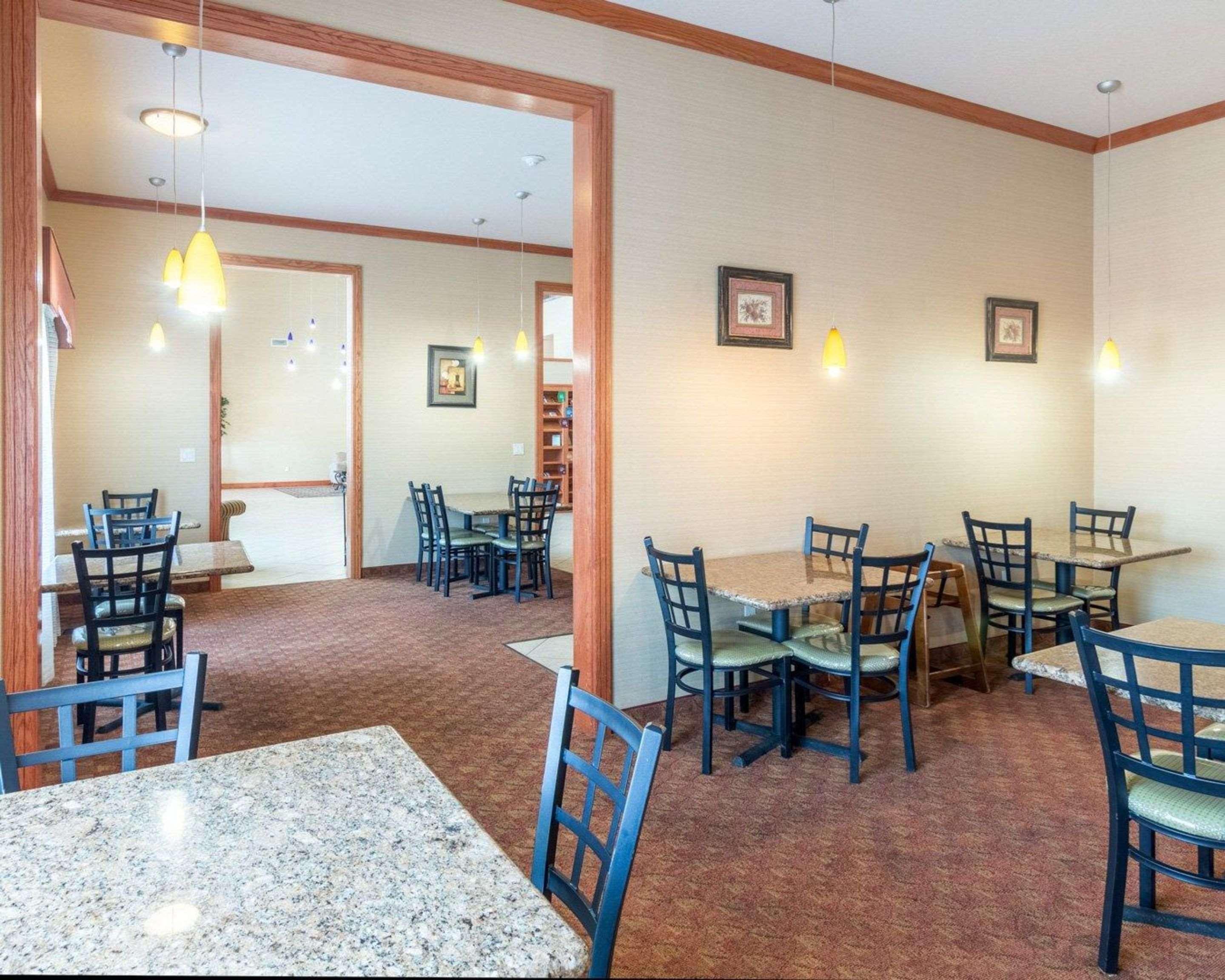 גרנברי Comfort Suites מראה חיצוני תמונה