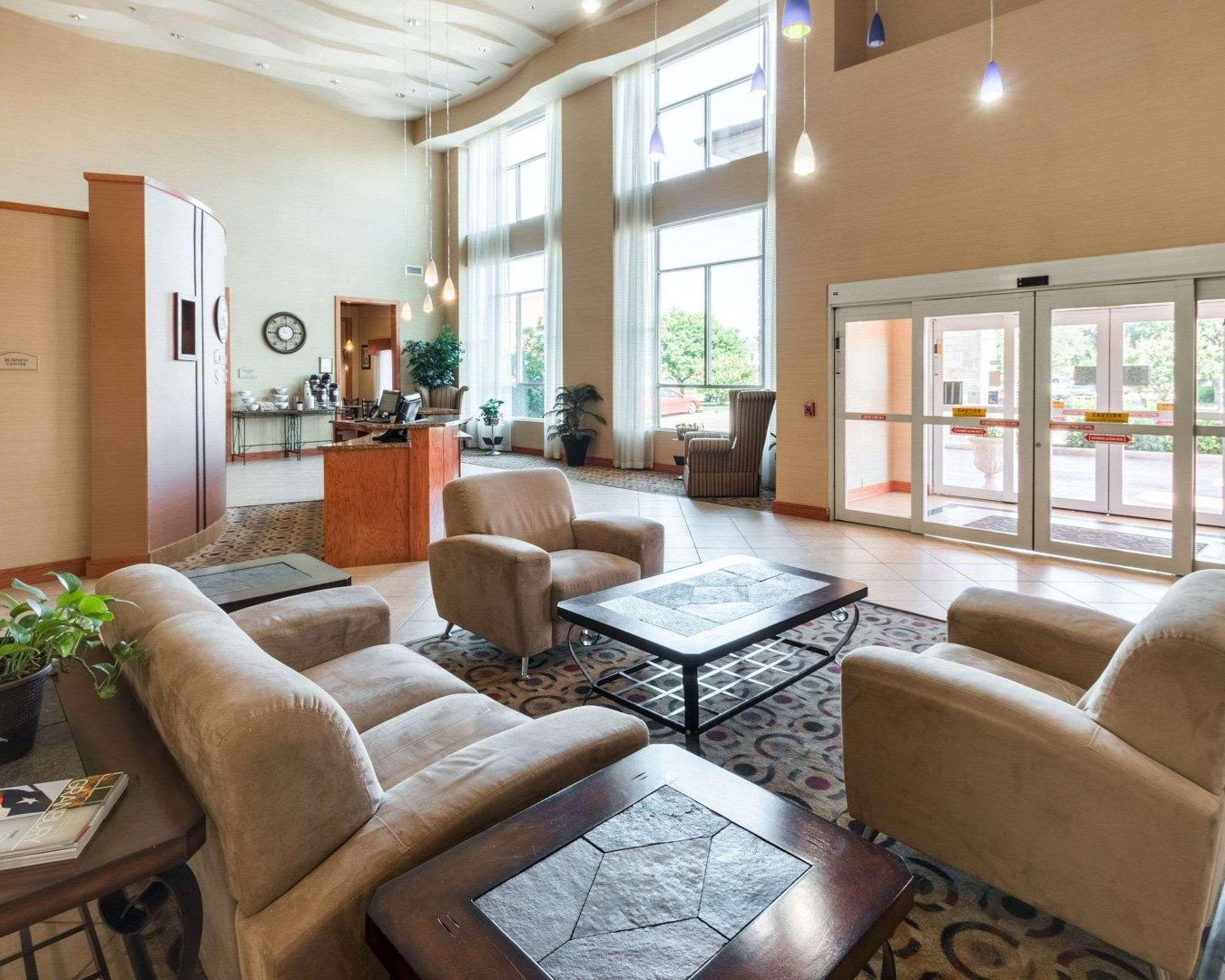 גרנברי Comfort Suites מראה חיצוני תמונה