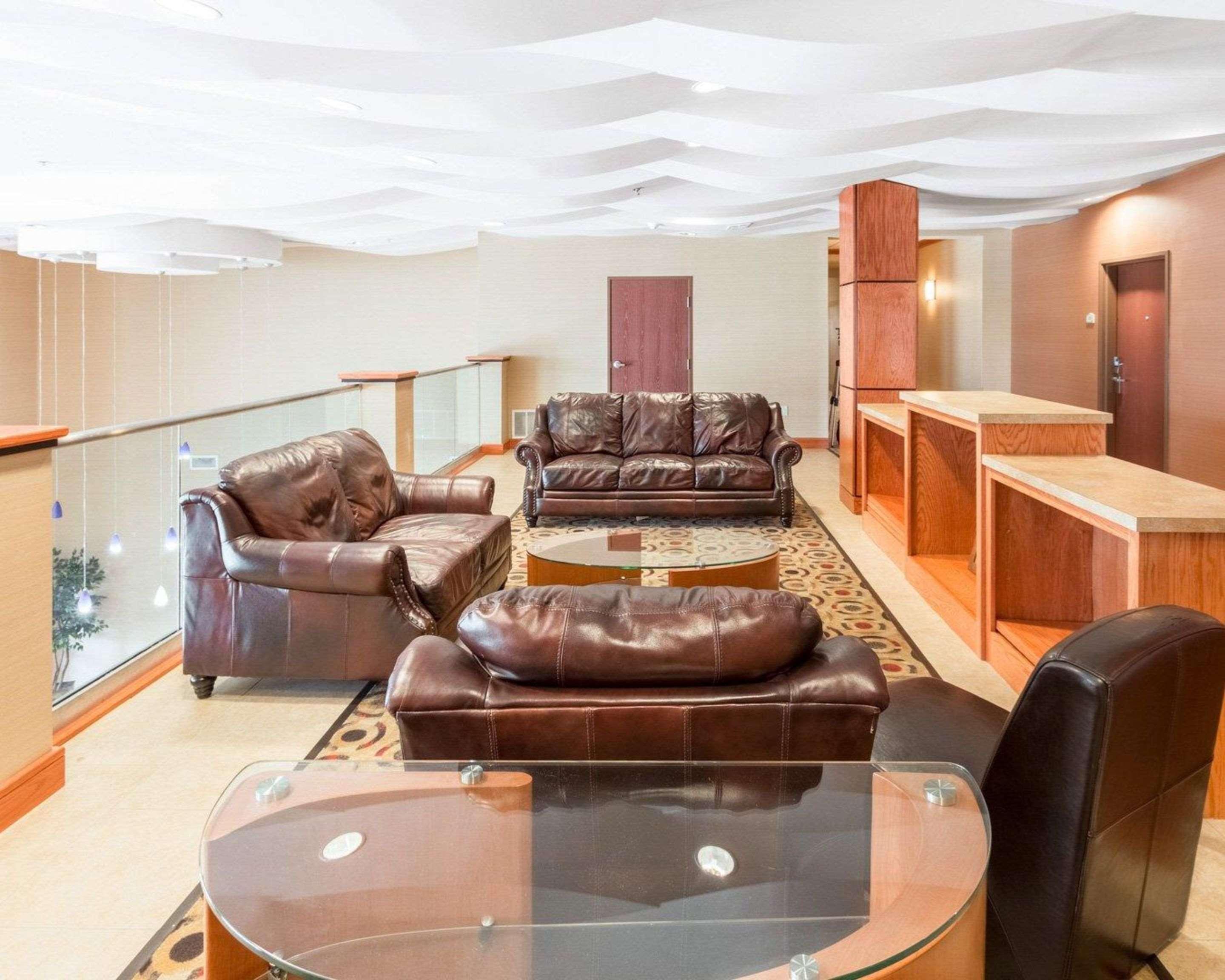 גרנברי Comfort Suites מראה חיצוני תמונה