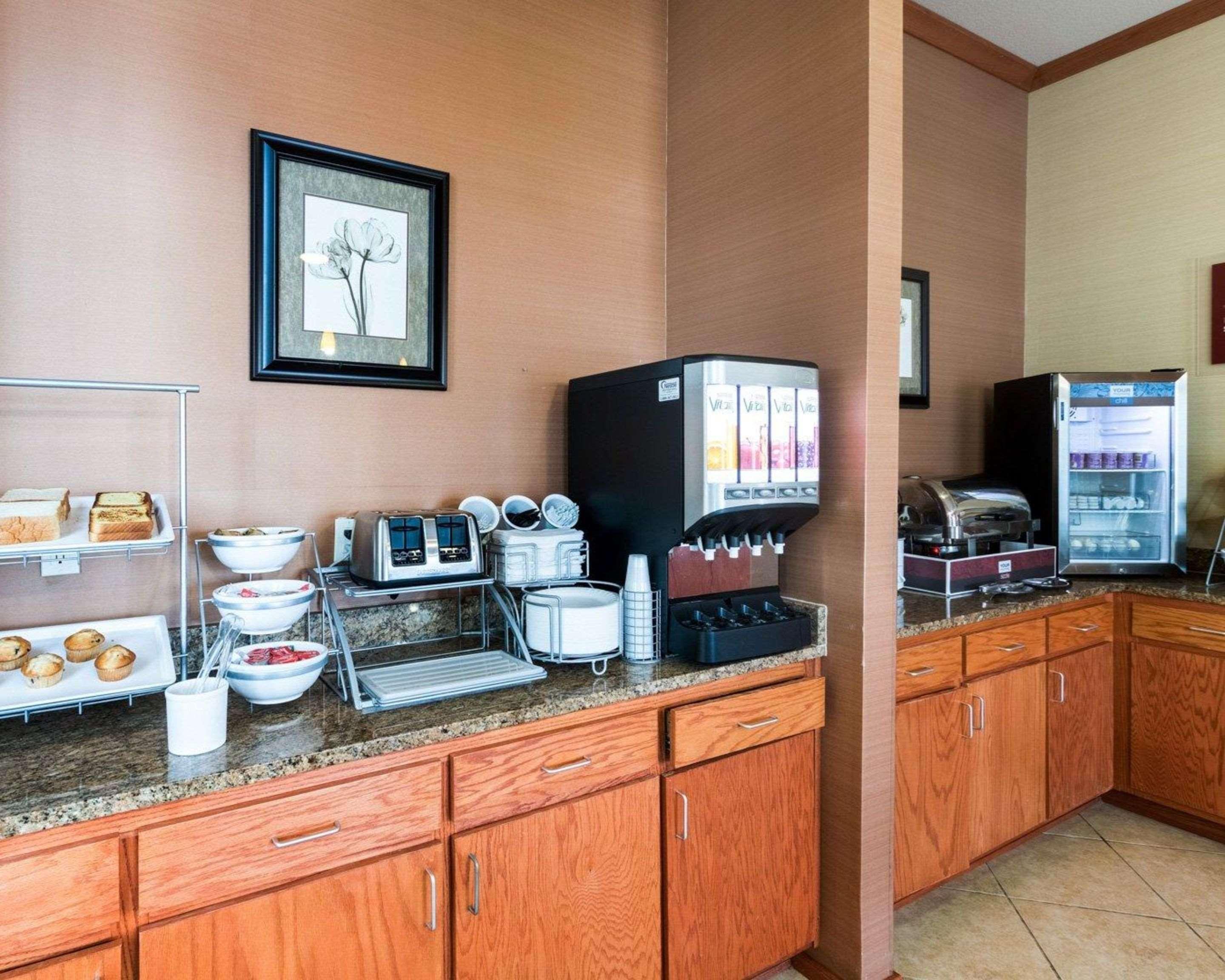 גרנברי Comfort Suites מראה חיצוני תמונה