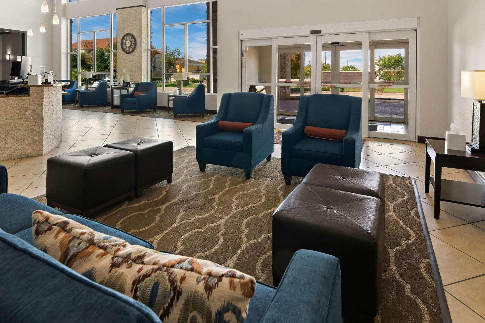 גרנברי Comfort Suites מראה חיצוני תמונה
