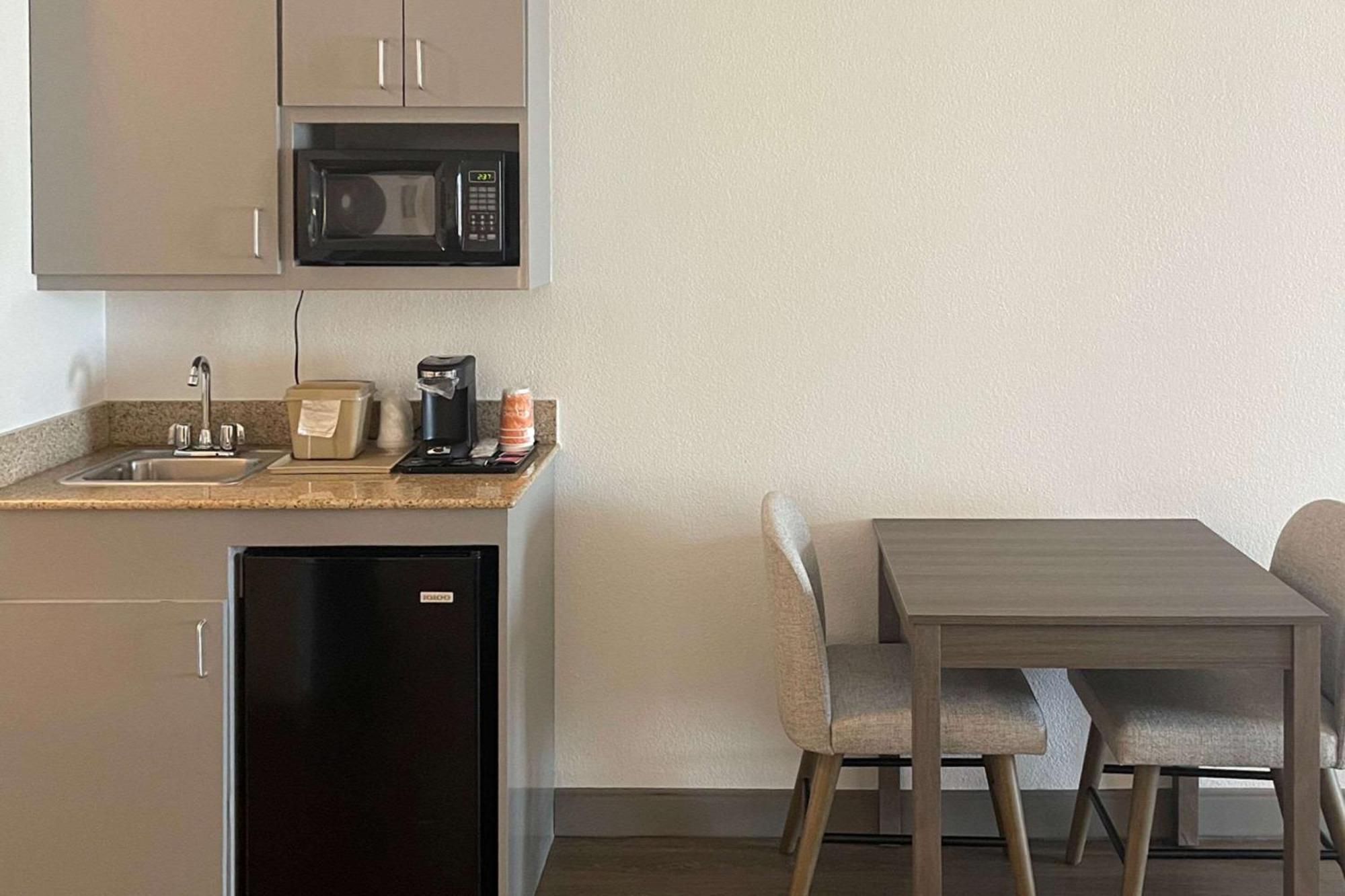 גרנברי Comfort Suites מראה חיצוני תמונה