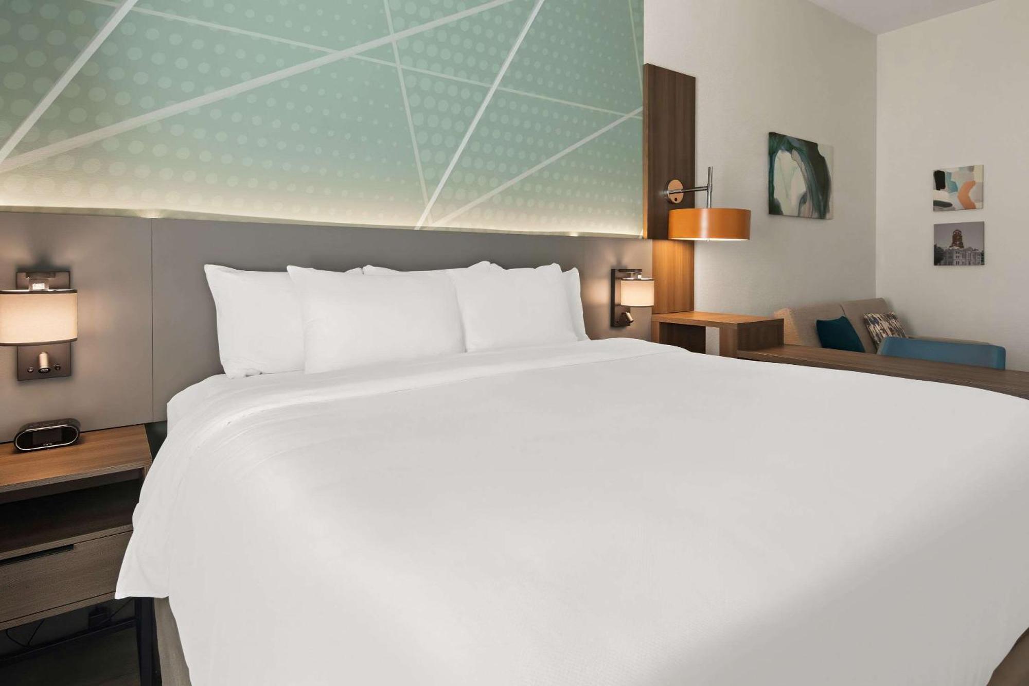 גרנברי Comfort Suites מראה חיצוני תמונה
