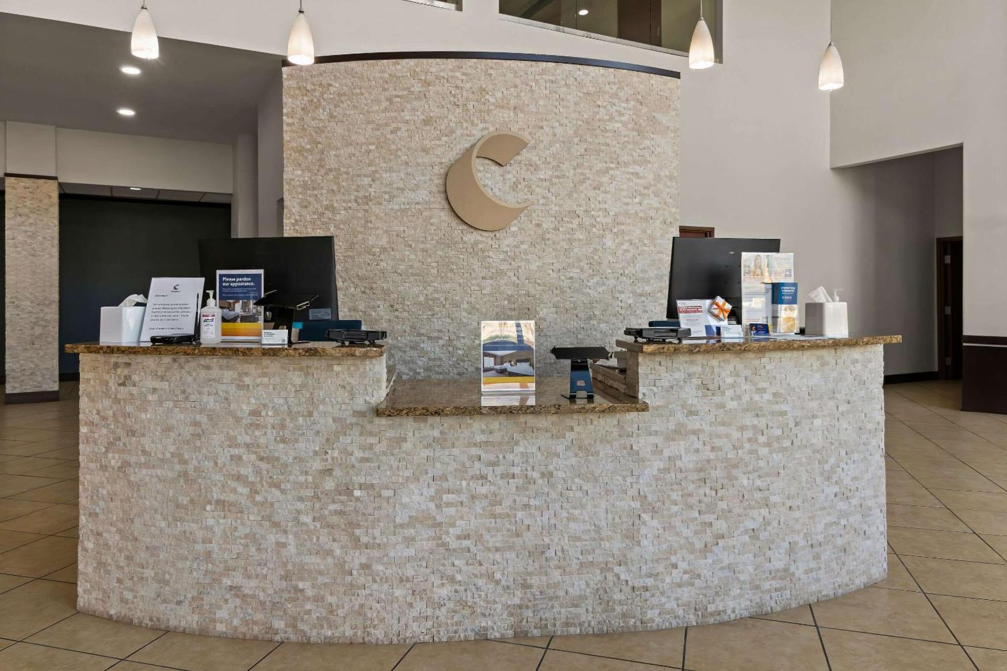גרנברי Comfort Suites מראה חיצוני תמונה