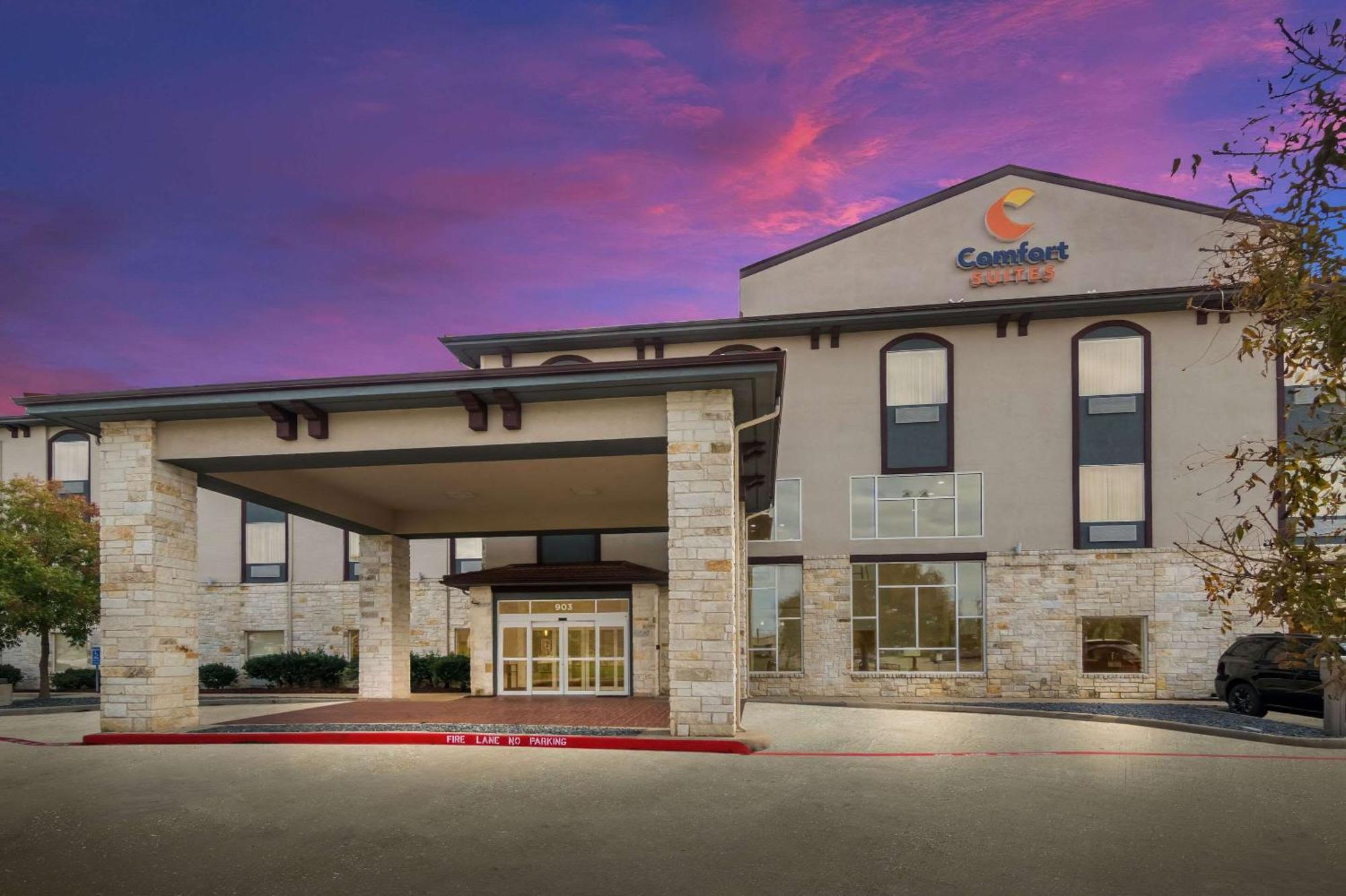 גרנברי Comfort Suites מראה חיצוני תמונה